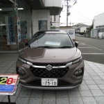 クーペスタイルSUV　カコイイです。