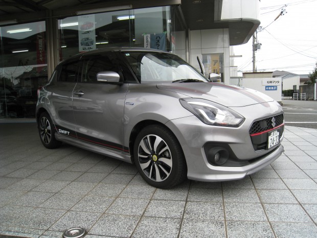 お値打ちなスイフトRS入荷　ラストチャンス！！