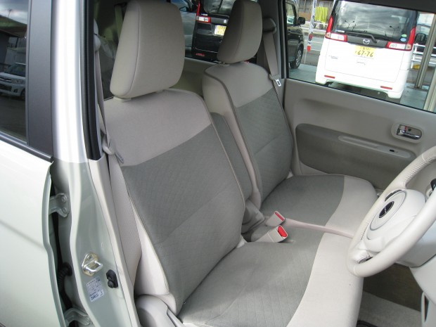 ダイヤステッチ柄のシートも快適です