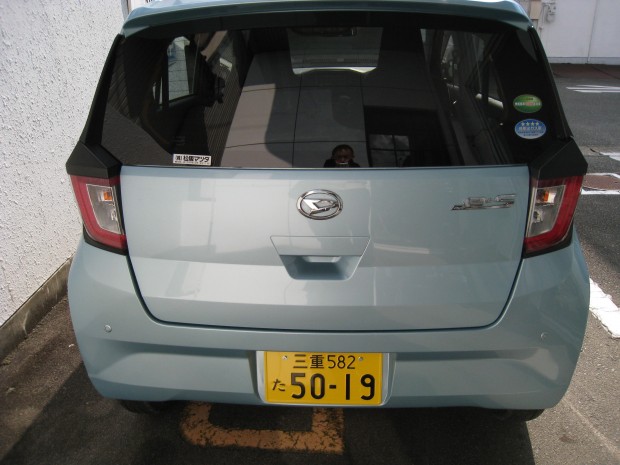 バックブザーも付いてます。