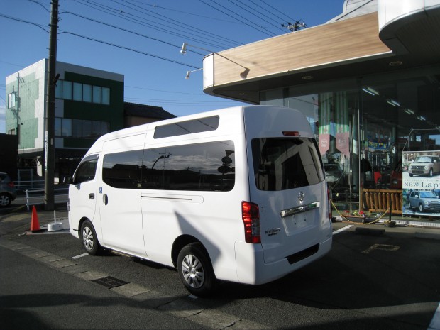 ルーフサイドガラスが特徴的