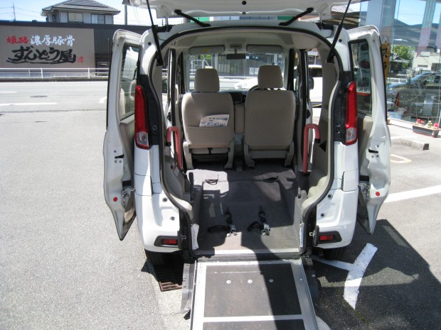 広い室内でゆったりご利用いただけます。