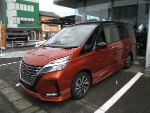 人気のセレナ　ハイウエイスター